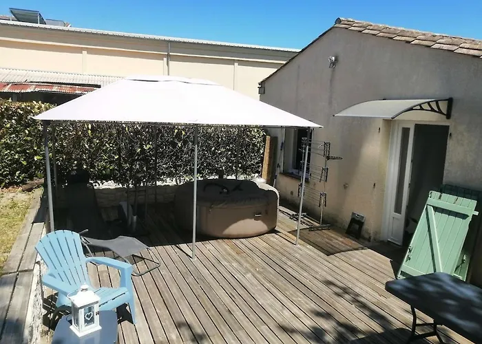 Location De Charme * Castillonnès